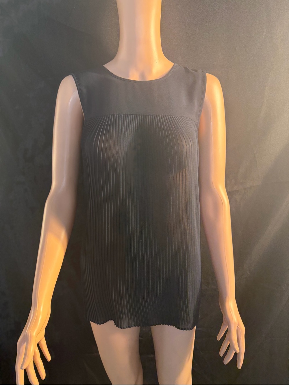 Michael Kors Black Pleated Crewneck Sleeveless Tank